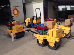 福瑞得壓路機(jī)座駕壓路機(jī)、手扶壓路機(jī)準(zhǔn)備發(fā)貨