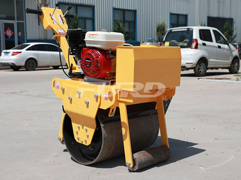要想小型壓路機壓實效果好還需要專業(yè)的方法！